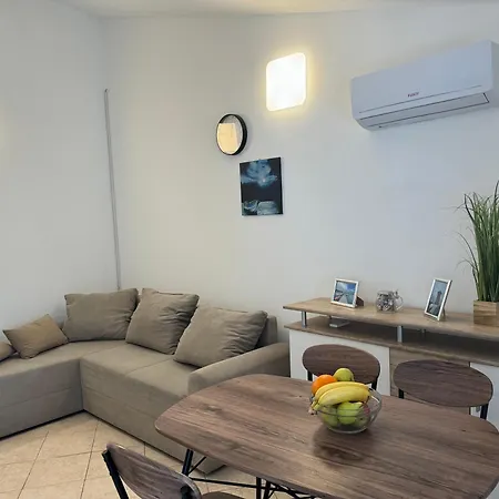 Sea Shell Apartment *